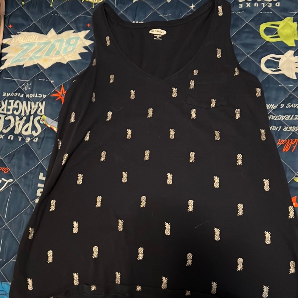 Old Navy Silver foil pineapple tank top